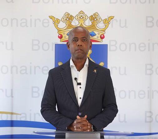Gezaghèber ta duna klaridat riba situashon gubernamental di Boneiru