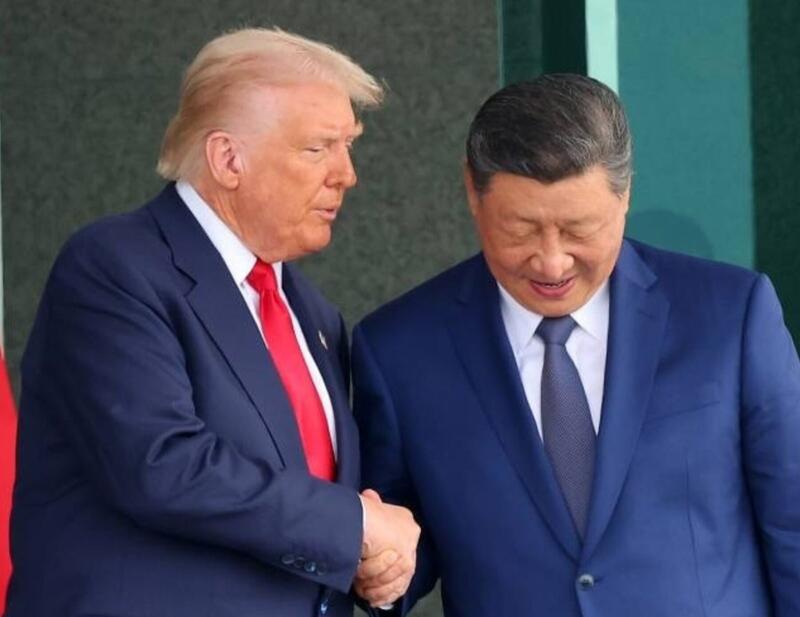 Trump di bishita na China buskando stabilidat