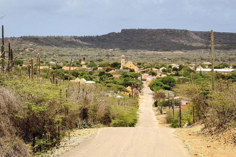 500 aña Rincon ta proboká indignashon: “Nos no por selebrá kolonialismo”