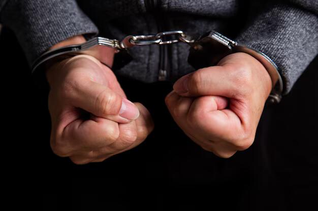 Dos hòmber detené pa violashon di Lei di Opio, maltrato i menasa