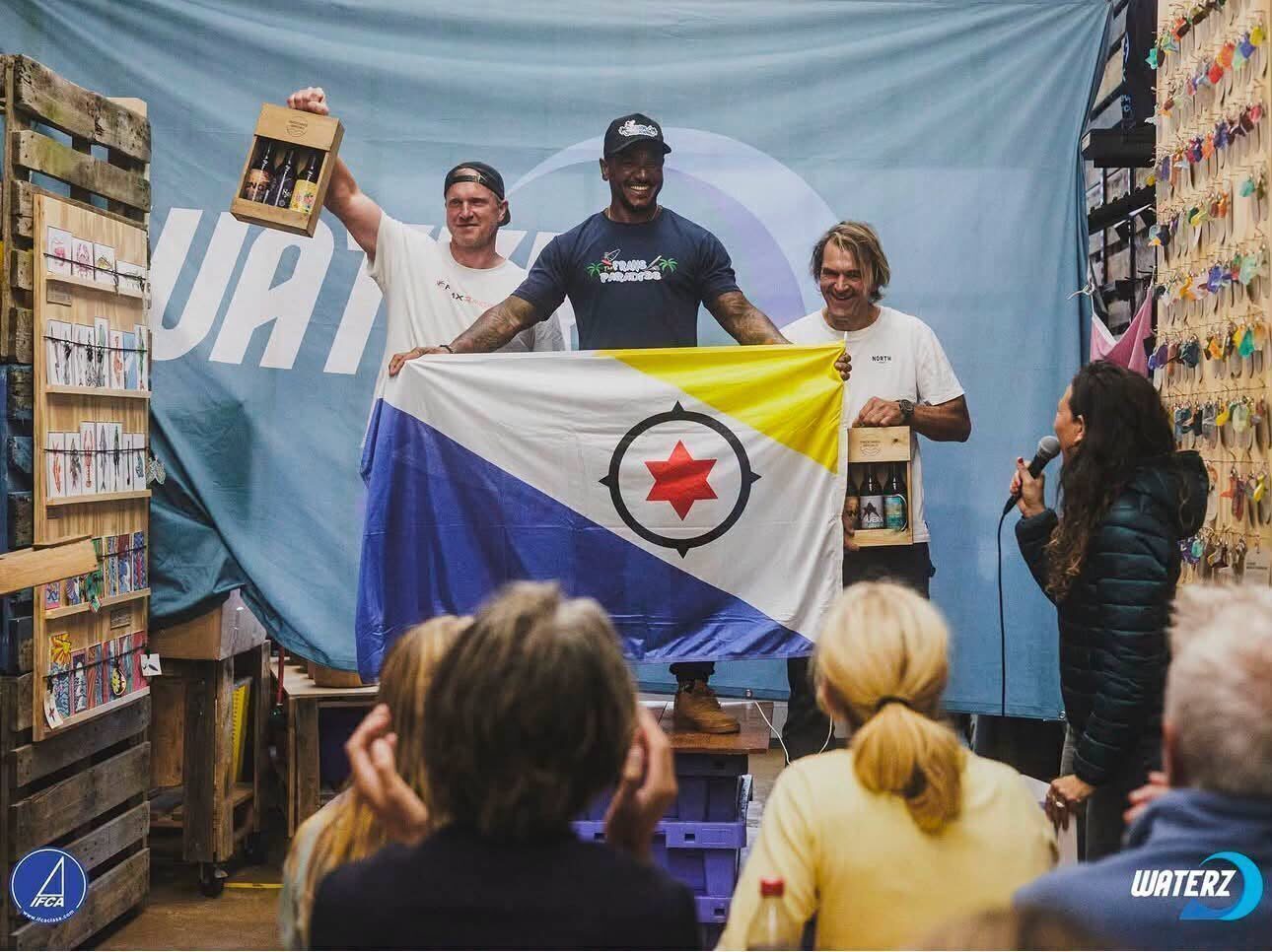 Surfistanan di Boneiru kampion na IFCA European Championships 2026